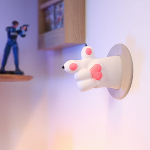 Nástěnný držák ve tvaru kočičí tlapky pro headsety a oblečení