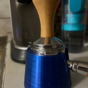 Delonghi Tamper Stand - Stabilní Úložný prostor pro EC685/EC680