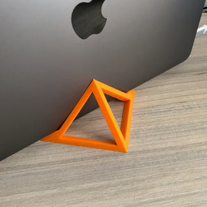 Dokovací stanice pro MacBook Pro