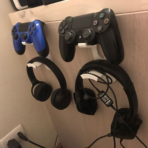 Držák na zeď pro ovladač PS4 a sluchátka
