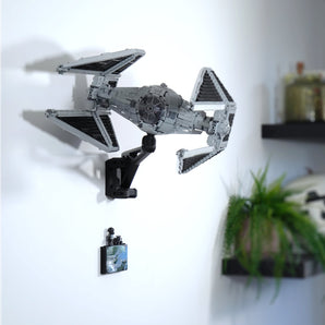 Nastavitelný nástěnný držák pro UCS Tie Interceptor