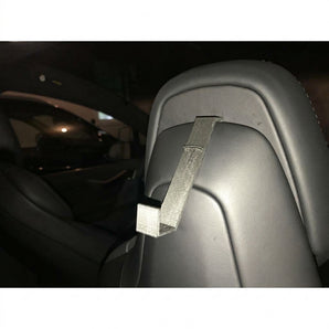 Háček na oblečení a držák na ramínka pro Tesla Model X