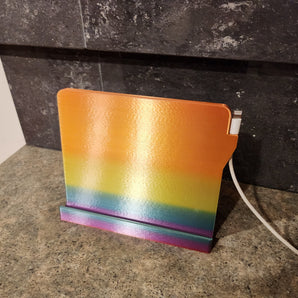 Stojan na iPad s háčkem na kabel