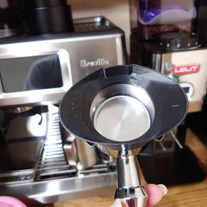 54mm dávkovací trychtýř pro Lelit PL72 a Breville Portafilter