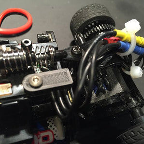 Kyosho Mini-Z MR-03 Kabelová svorka pro motorové kabely