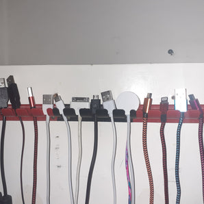 USB / DATA Držák kabelu
