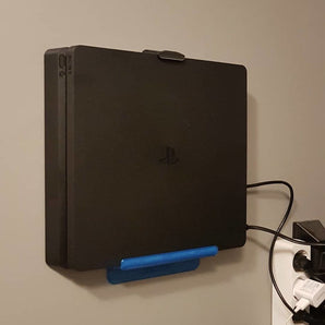 Tenký držák na stěnu PS4