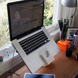 Ergonomický stojan pro Macbook Pro na stůl – pro notebooky Apple