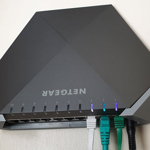 Nástěnný držák Netgear Nighthawk Switch GS810EMX