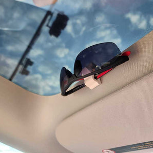 Držák na sluneční brýle pro Tesla Model Y (2022–2023)
