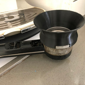Delonghi ECO 311 trychtýř na portafilter