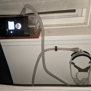 Stojan na masku CPAP a držák hadice pro Philips Respironics DreamWear