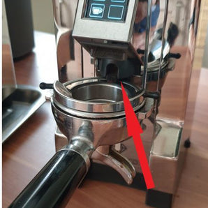 Vylepšení pro Eureka Mignon: Držák portafilteru a nálevka na kávu