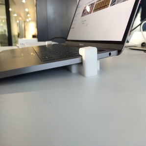 Opěrka / dok MacBook Pro 13 2019
