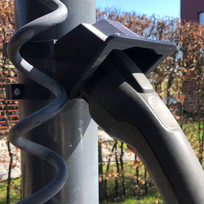 Držák nabíjecího kabelu Mennekes Type 1 pro montáž na sloup 110 mm