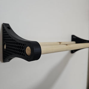 Nástěnný držák cívky filamentu s hexagonálním designem