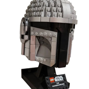 Nástěnný držák na helmu Lego Mandalorian